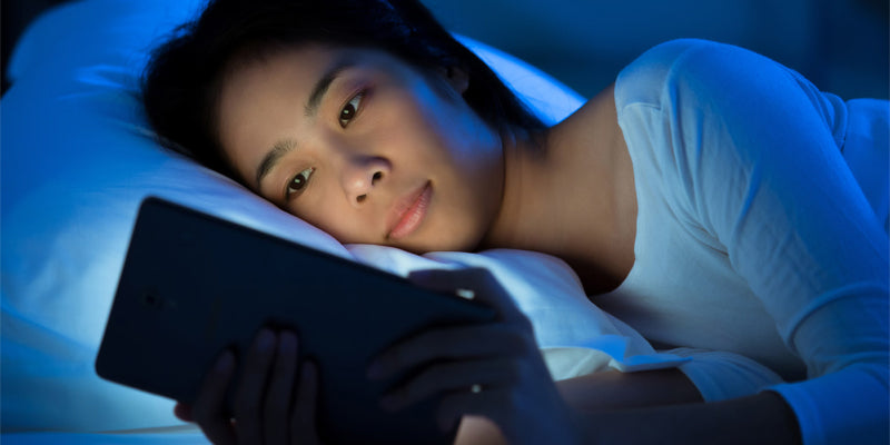 Blue Light Damage: Signs and Symptoms on Your Skin