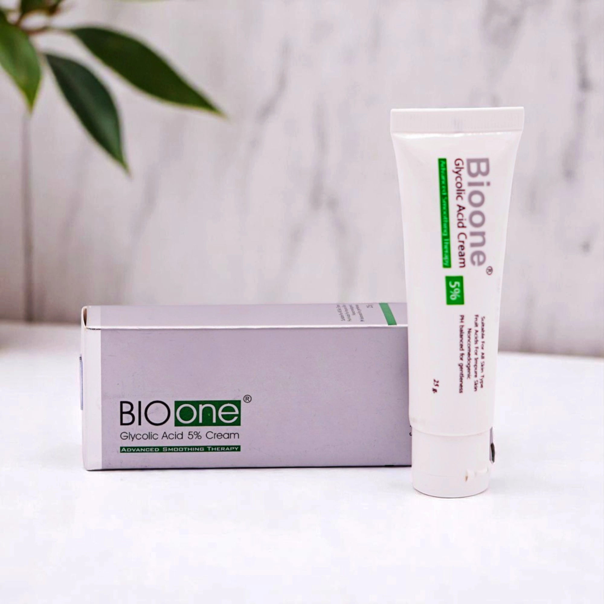 Bio One Glycolic Acid Cream 5%, 25g white tube with a white and green label, and its matching white and green box